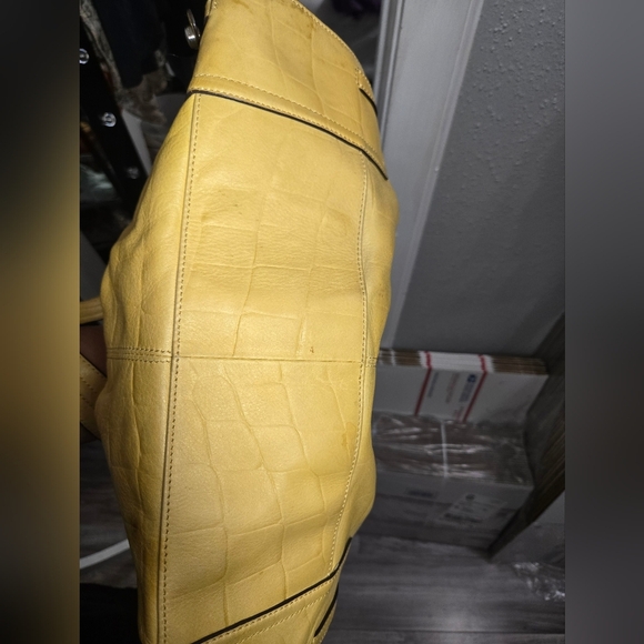 B. Makowsky Soft Genuine Leather Tote Hobo Shoulder Bag Purse Yellow - Picture 6 of 16